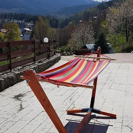 Проживание в семье Milo Mi