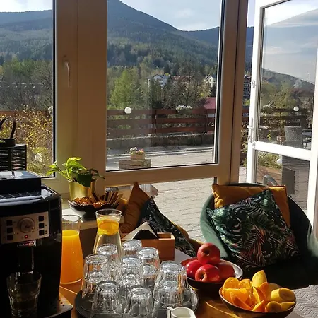 Проживание в семье Milo Mi Карпач