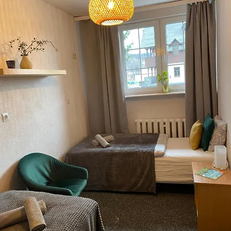 Milo Mi Проживание в семье Карпач